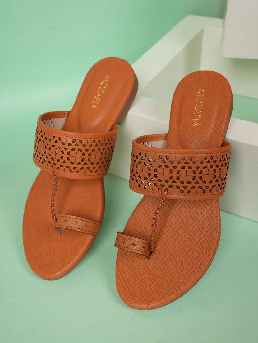 women solid slip on flat sandal