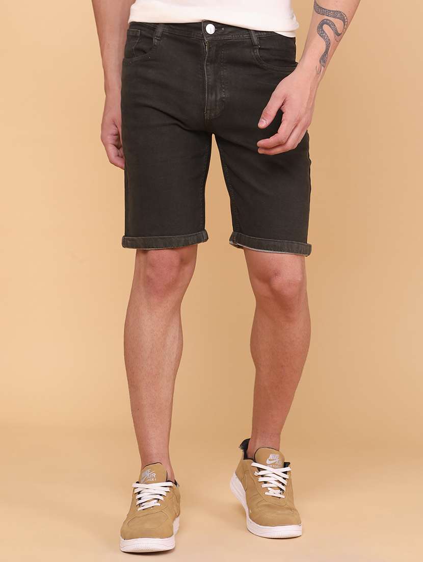 men solid mid rise regular fit deim shorts