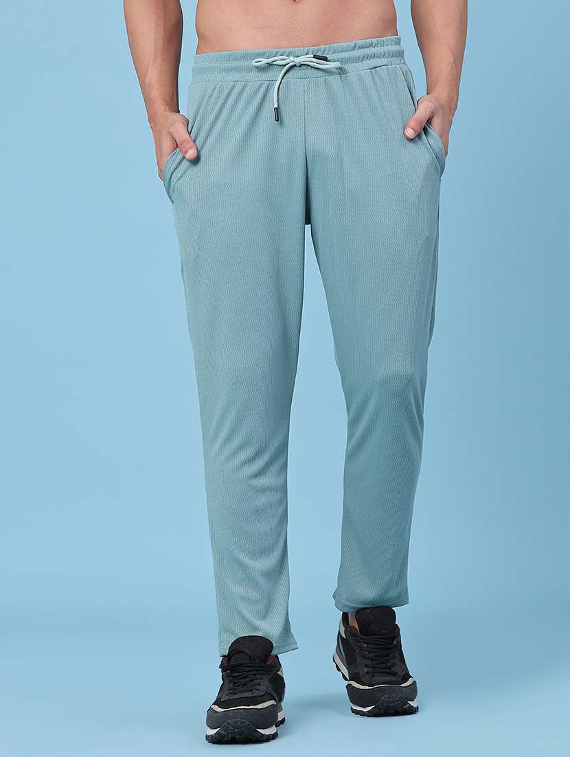 men solid mid rise track pant