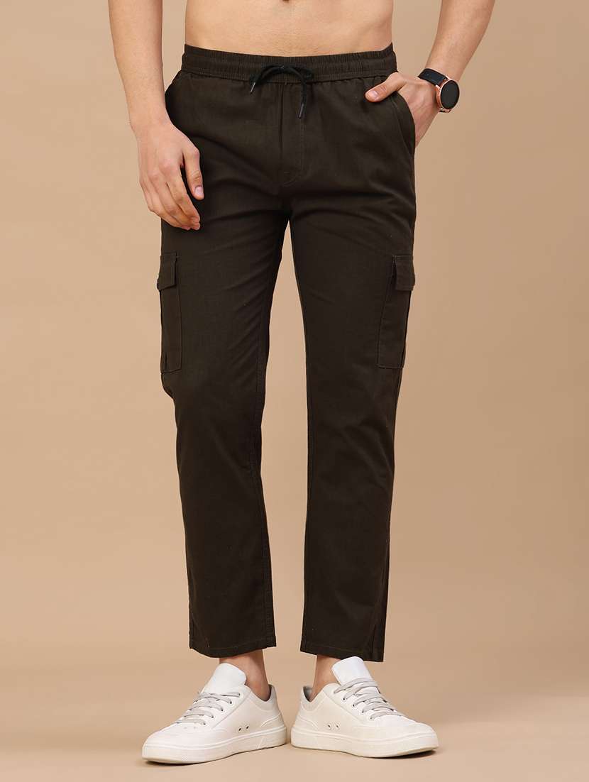 men solid mid rise regular fit cargo 