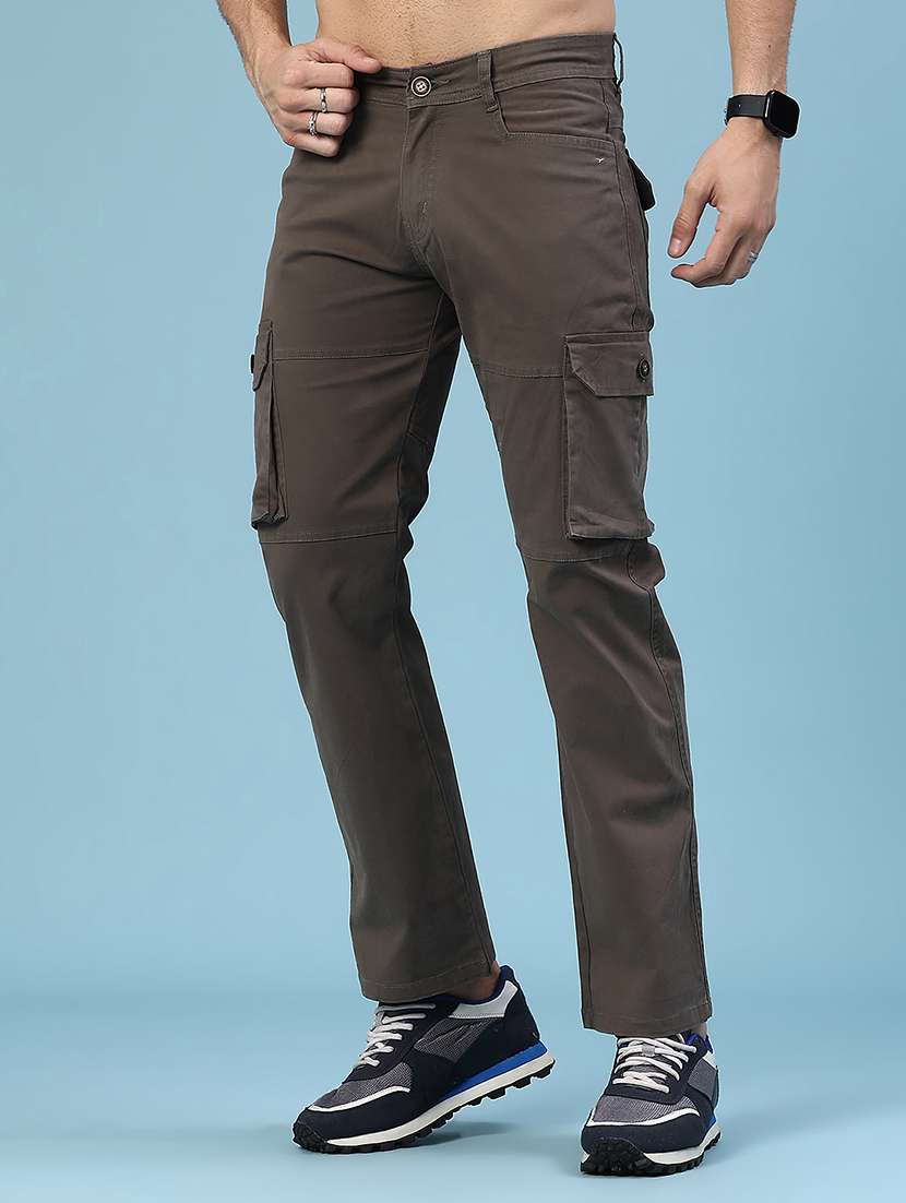 men solid mid rise regular fit cargo 