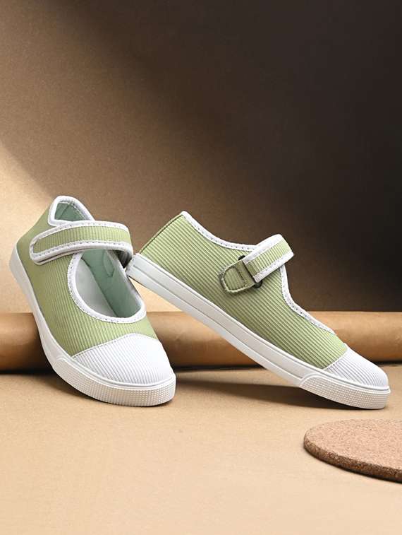 women solid mary jane casual shoe