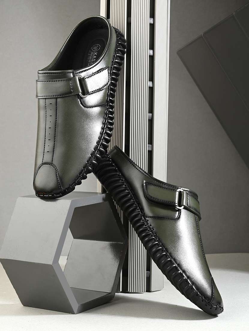 men solid slip on sandal