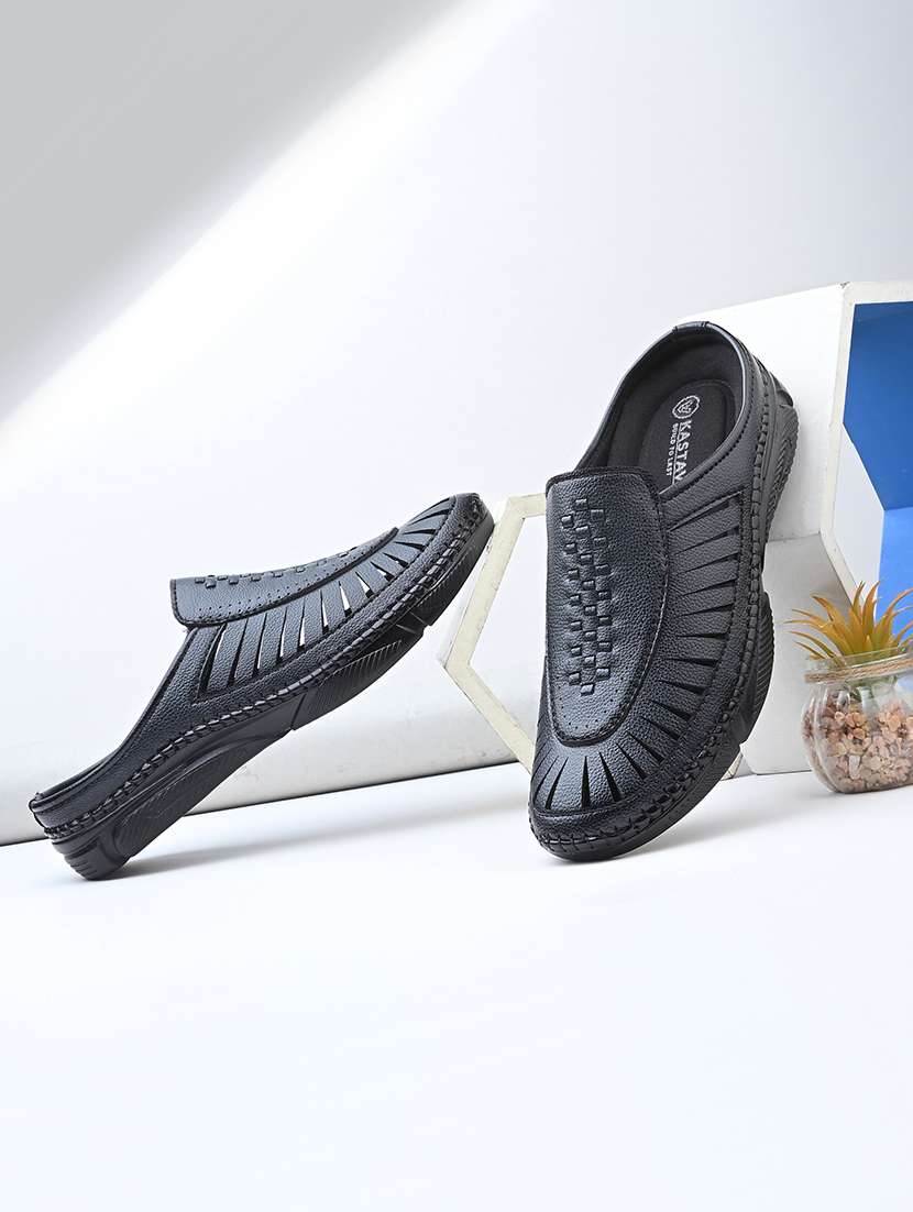 men textured slip on sandal