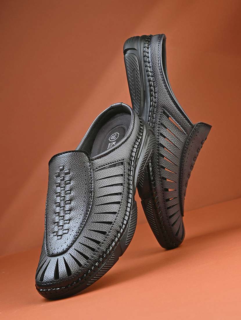 men textured slip on sandal