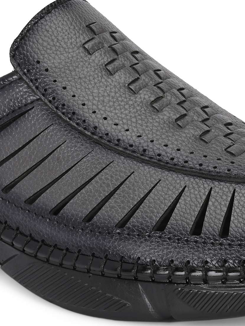 men textured slip on sandal - 22342130 -  Standard Image - 5