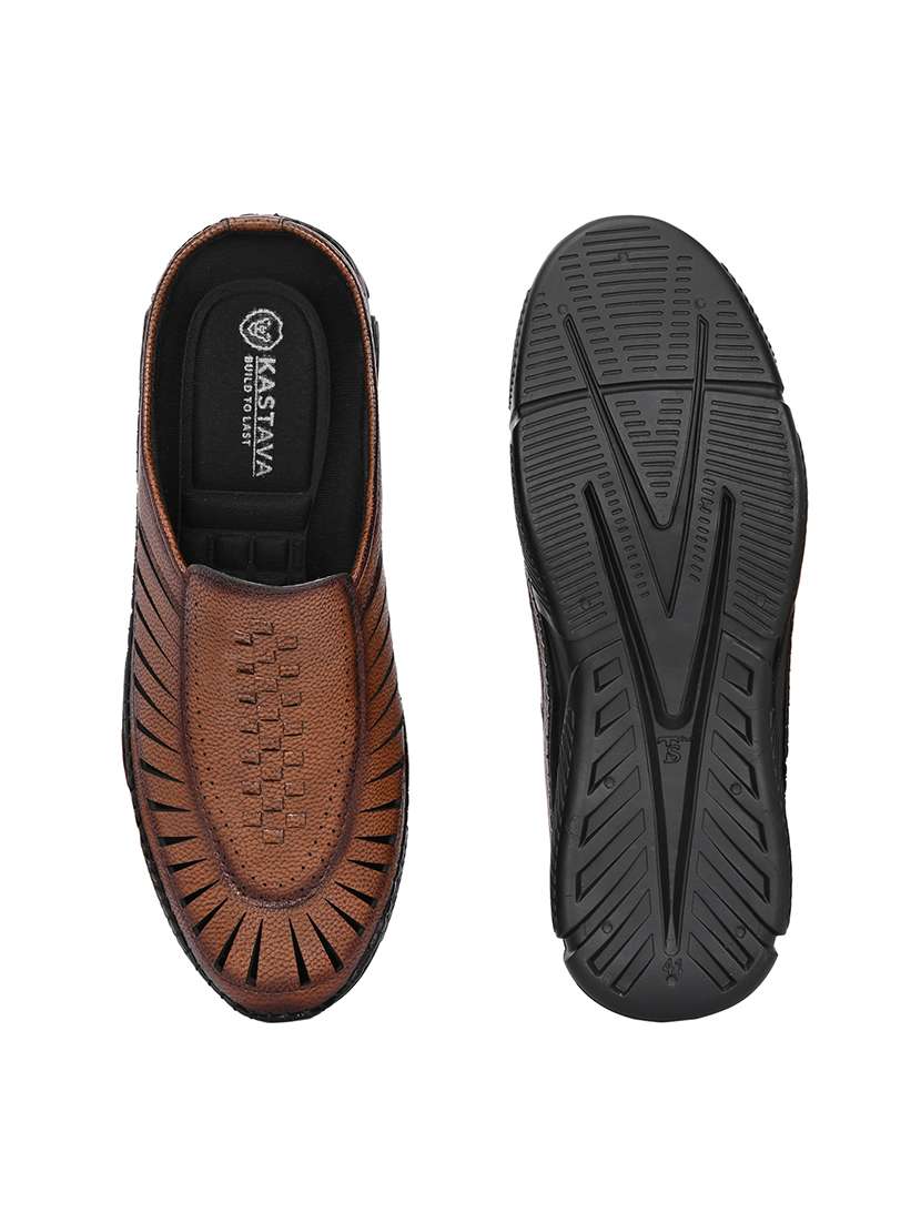 men textured slip on sandal - 22342131 -  Standard Image - 3