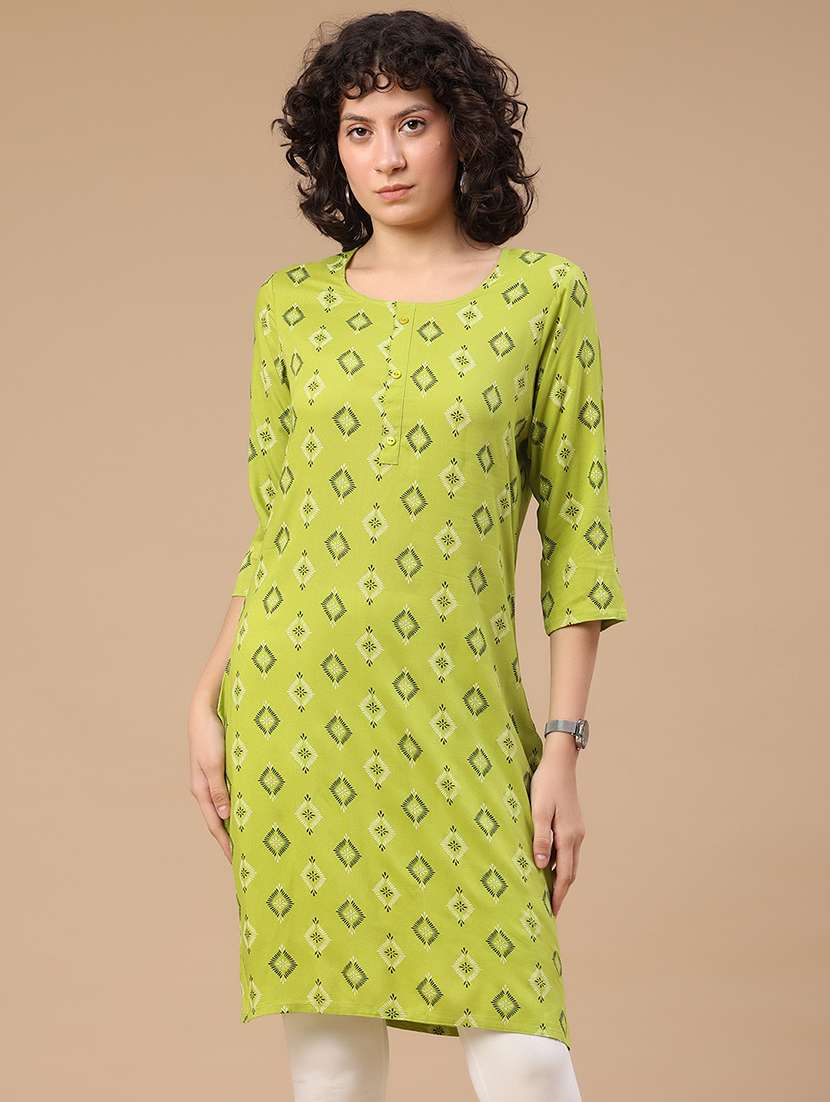 women printed three quarter sleeves straight kurti