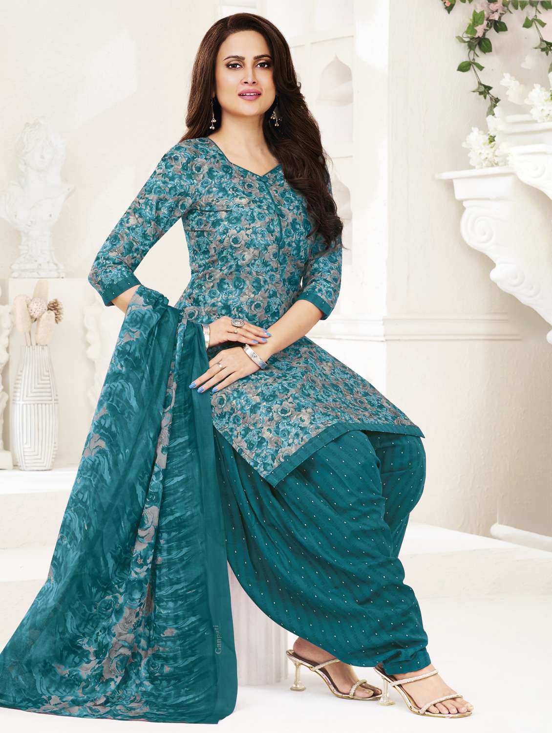 women printed three quarter sleeve kurta patiala with dupatta set