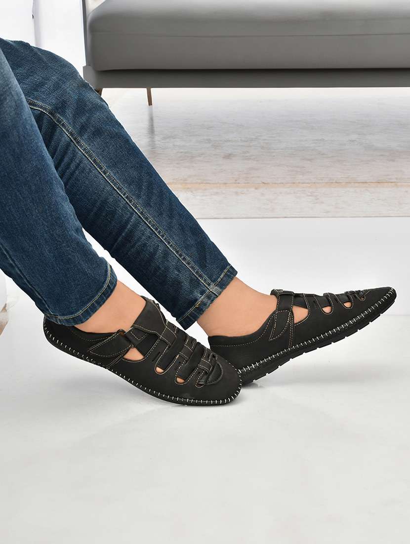 men solid close back sandal - 22345770 -  Standard Image - 5