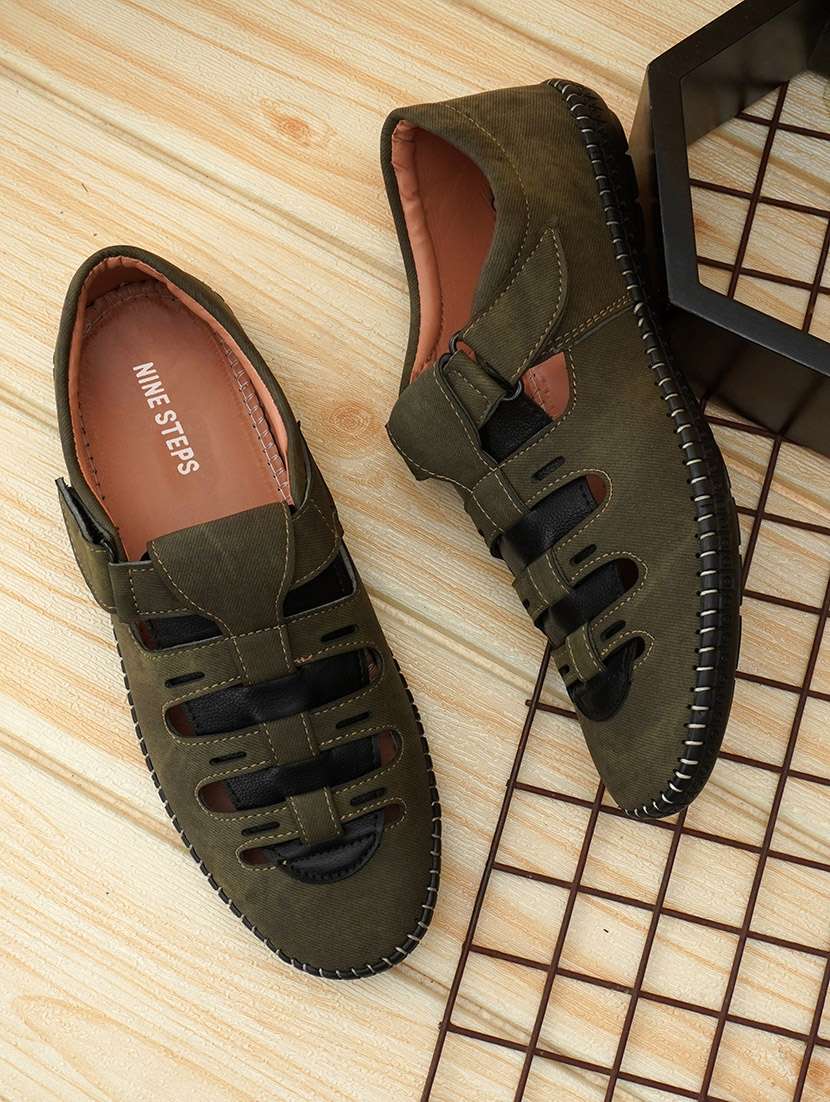 men solid close back sandal