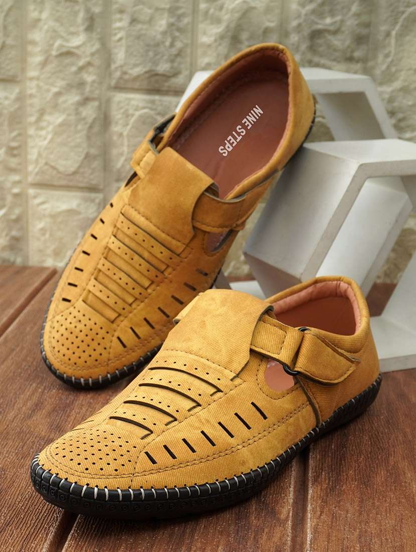 men solid close back sandal