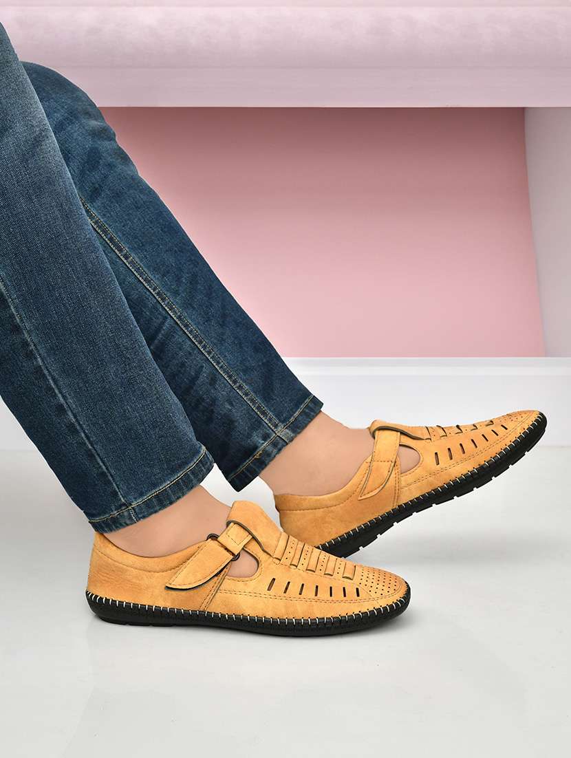 men solid close back sandal - 22345777 -  Standard Image - 5