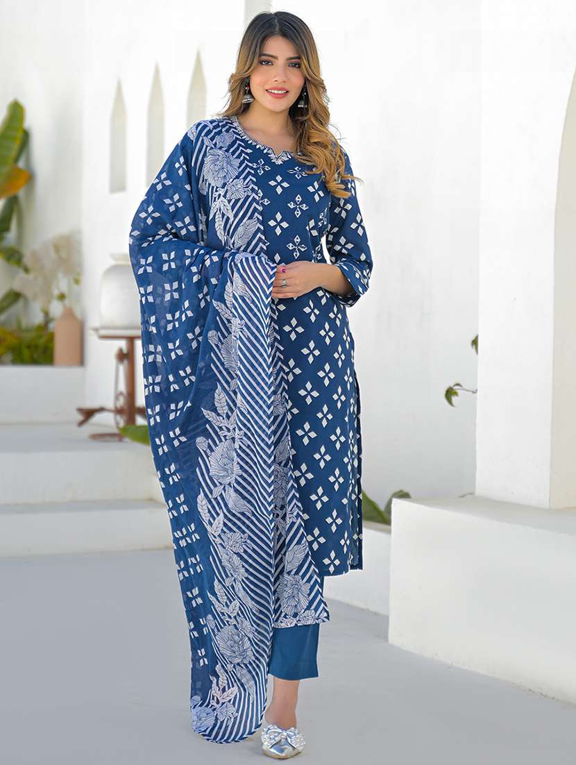 women printed three quarter sleeve kurta pant with dupatta set