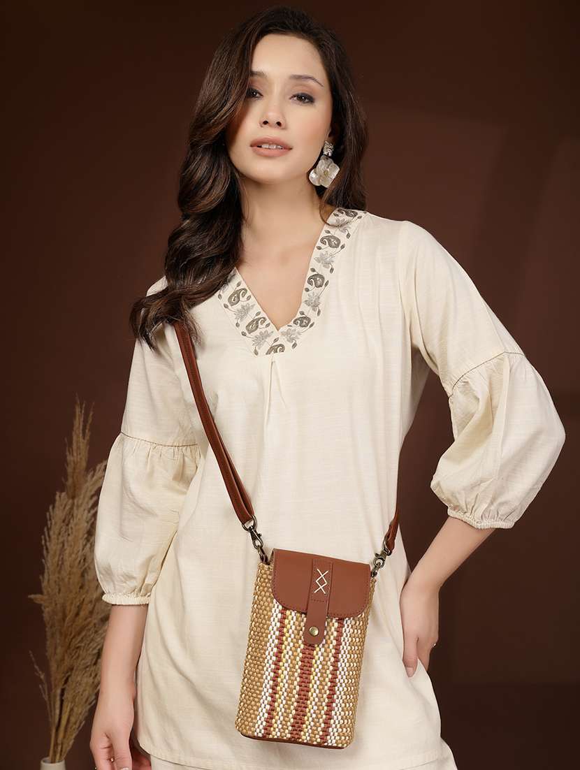 Women Self Designed Sling Bag With Adjustable Strap - 22346799 -  Standard Image - 5