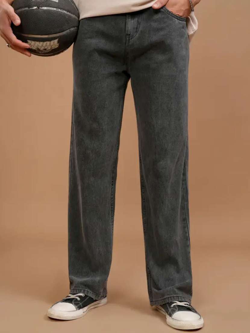 men solid mid rise straight fit jeans 