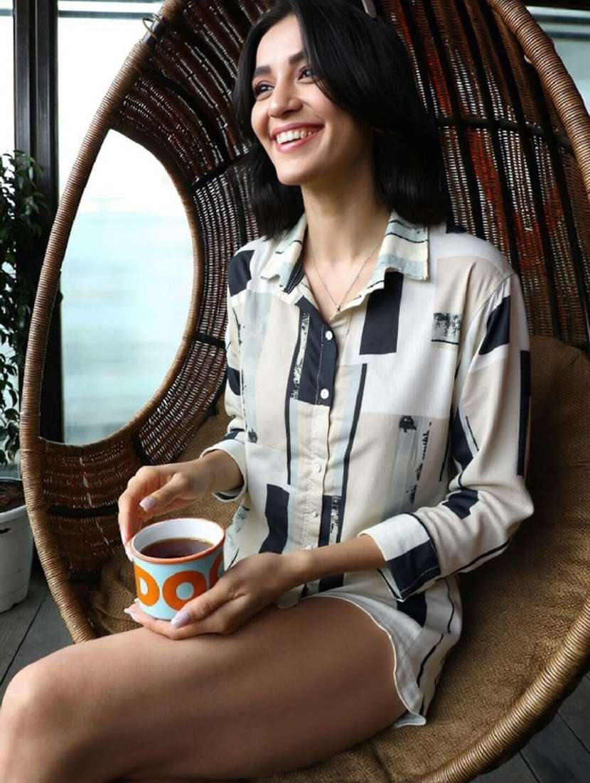 women printed collared long sleeve shirt