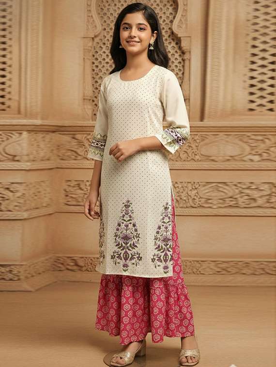 women printed three quarter sleeve straight kurta