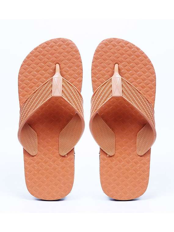 men solid toe seperator slipper - 22353476 -  Standard Image - 3