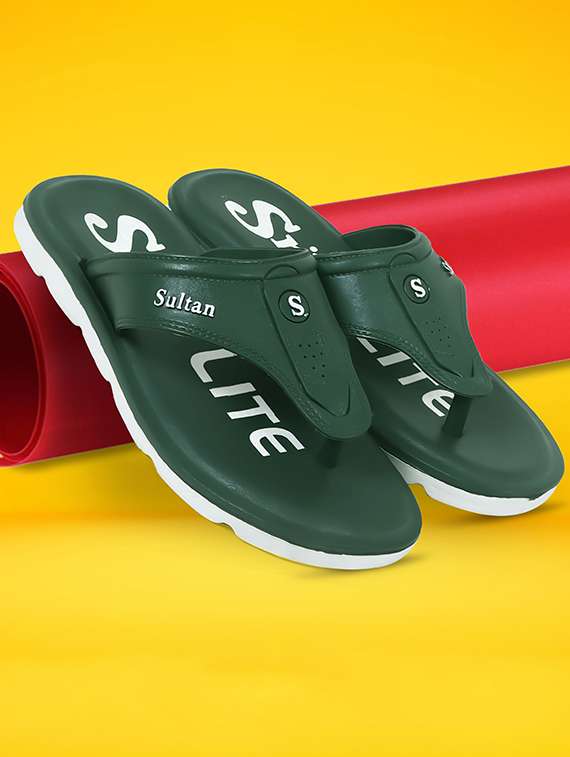 men typographic toe seperator filp flop