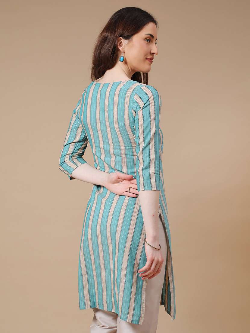 women green cotton straight kurta - 22354001 -  Standard Image - 3