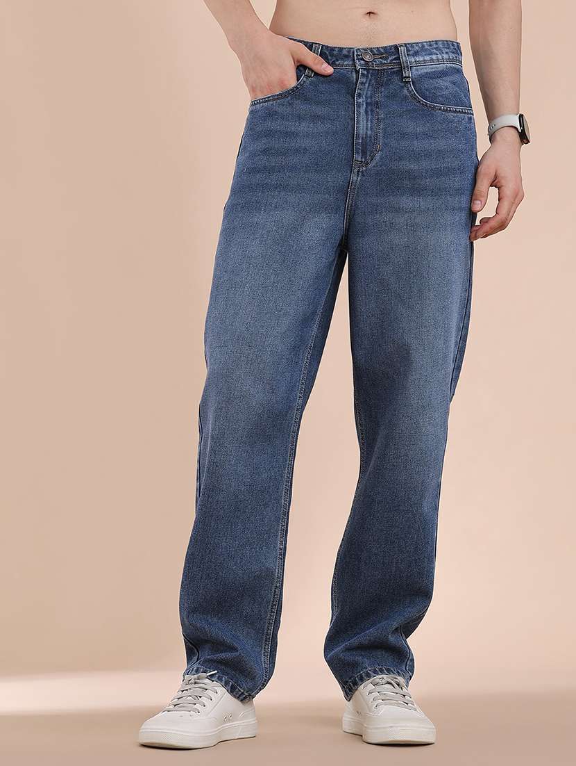 men washed mid rise relaxed fit jeans