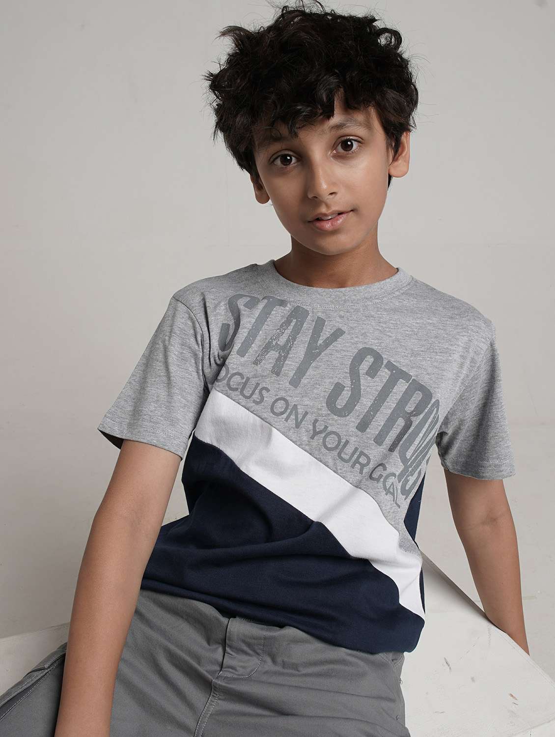 boys color blocked short sleeve t-shirt