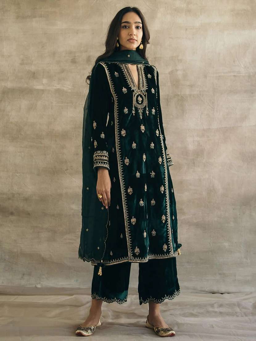 women solid with work long sleeve kurta pant with dupatta set