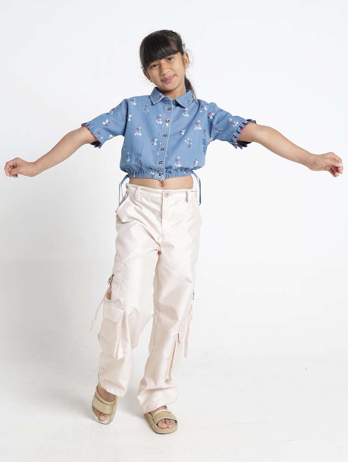 girls printed collared short sleeve crop top - 22356446 -  Standard Image - 5