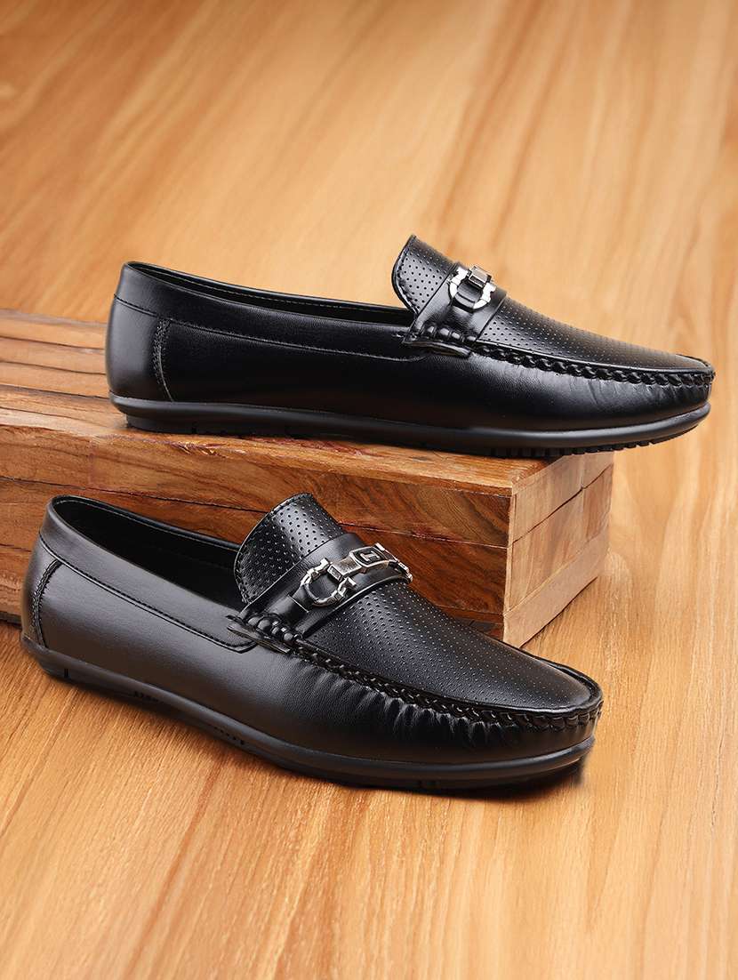 men textured slip on horsebit loafer