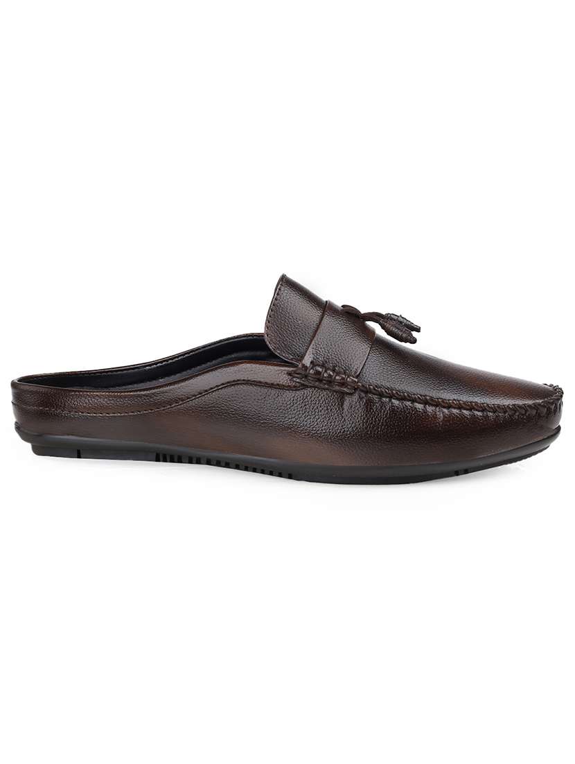 men solid slip on tassel details loafer - 22356535 -  Standard Image - 3