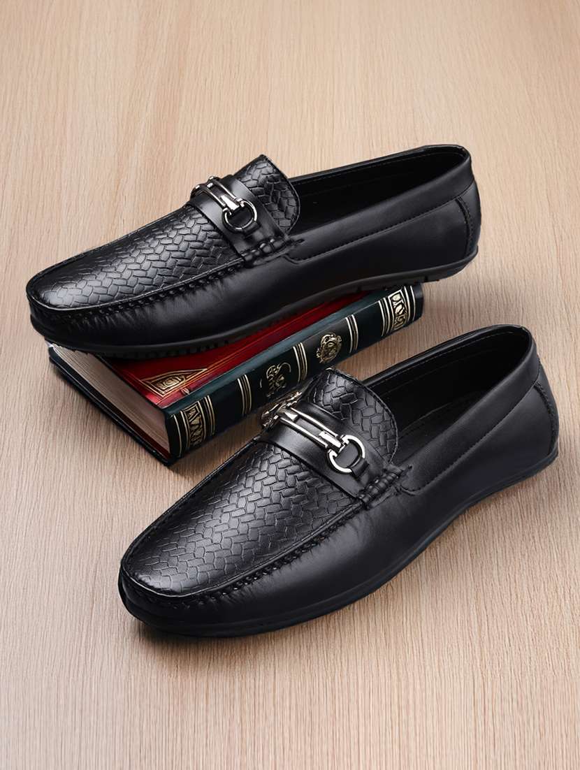 men textured slip on horsebit loafer