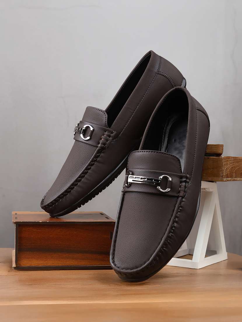 men solid slip on horsebit loafer