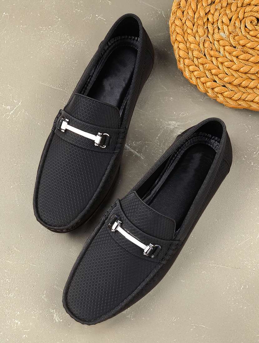 men solid slip on horsebit loafer