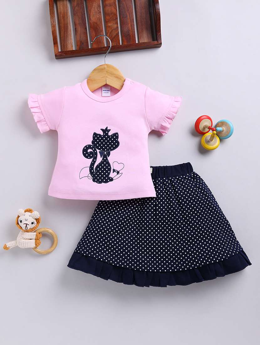 girls patch detailed round neck skirt top set