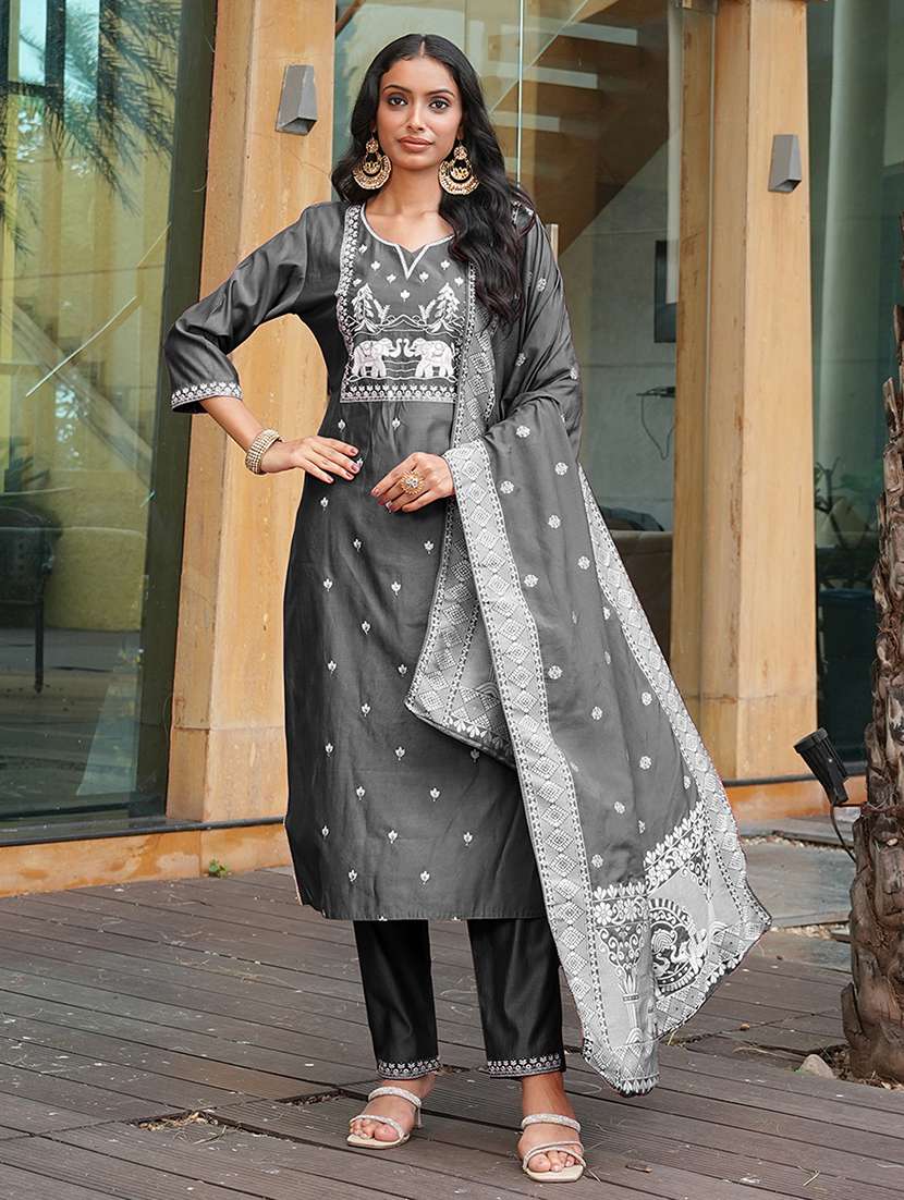 women solid with work three quarter sleeve kurta pant with dupatta set