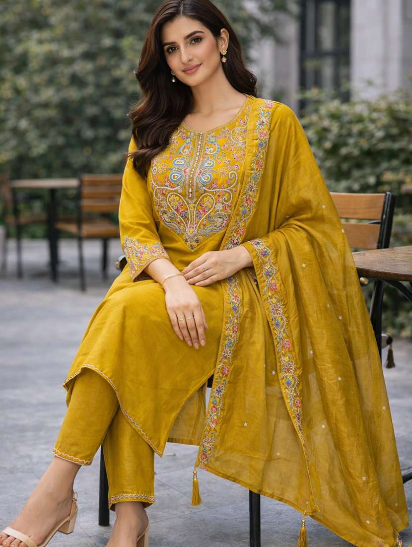 women solid with work three quarter sleeve kurta pant with dupatta set - 22357050 -  Standard Image - 3