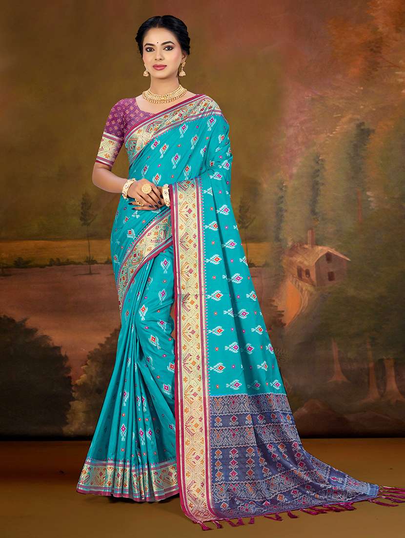women self design patola saree with blouse