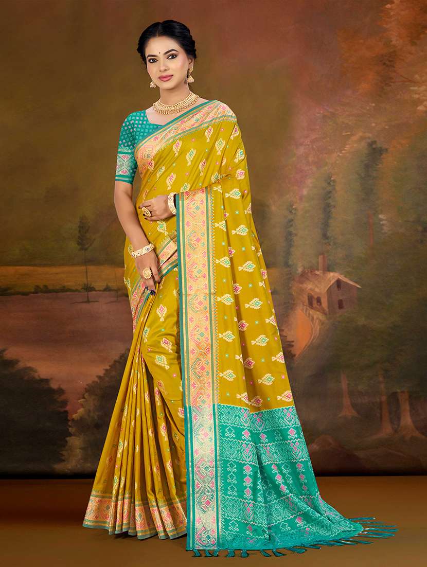 women self design patola saree with blouse
