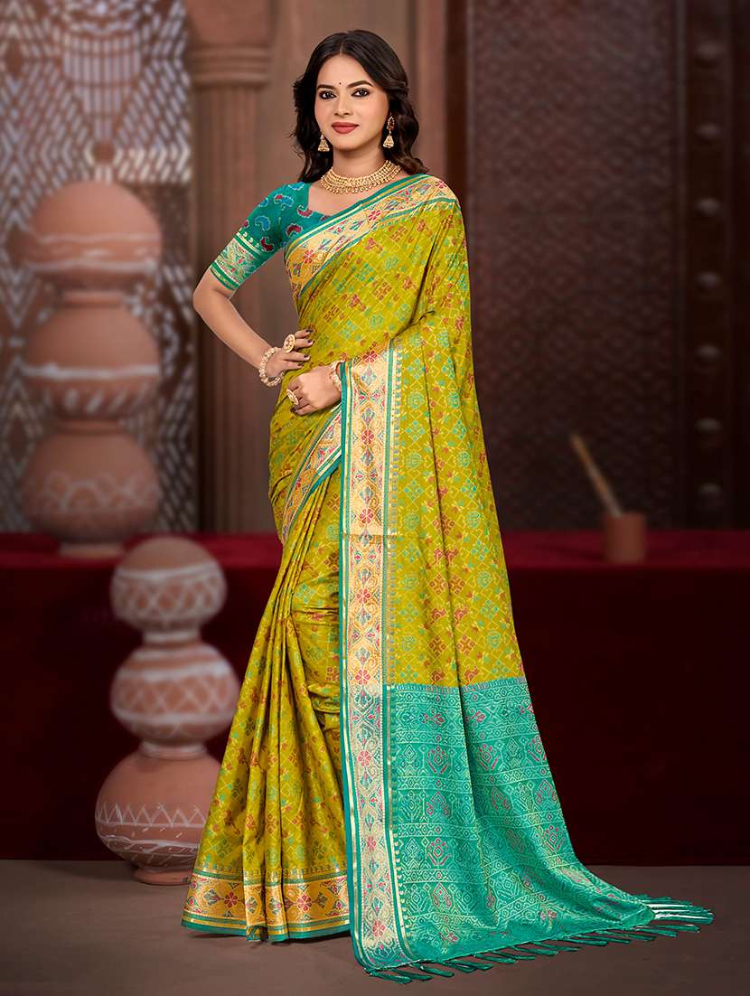 women self design patola saree with blouse