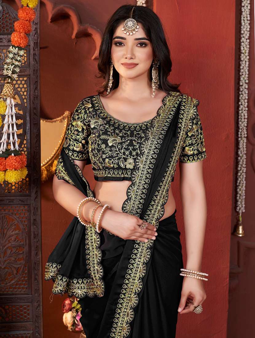women solid with bordered saree with blouse - 22357831 -  Standard Image - 5