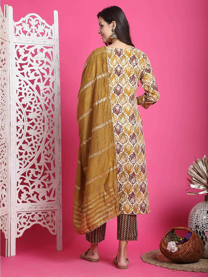 women printed three quarter sleeve kurta pant with dupatta set - 22357934 -  Standard Image - 3