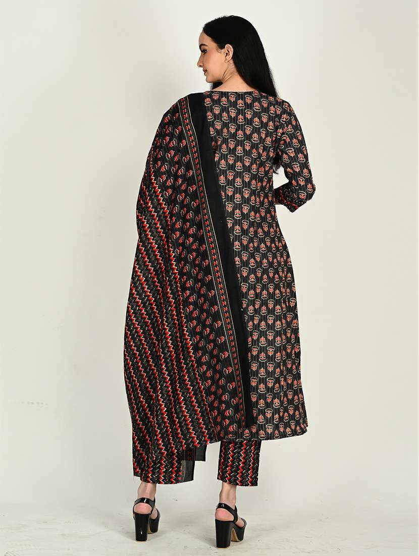 Women Printed Three Quarter Sleeve Kurta Pant With Dupatta Set - 22357938 -  Standard Image - 3
