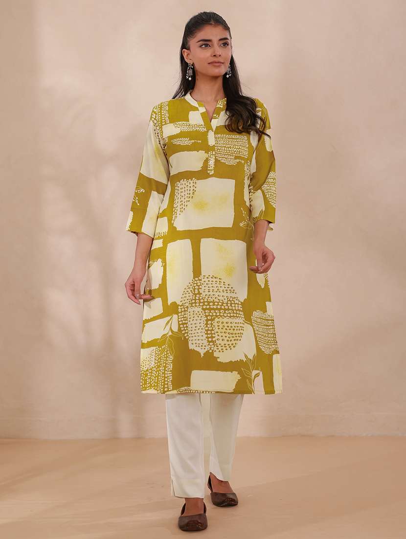 women printed three quarter sleeve straight kurta