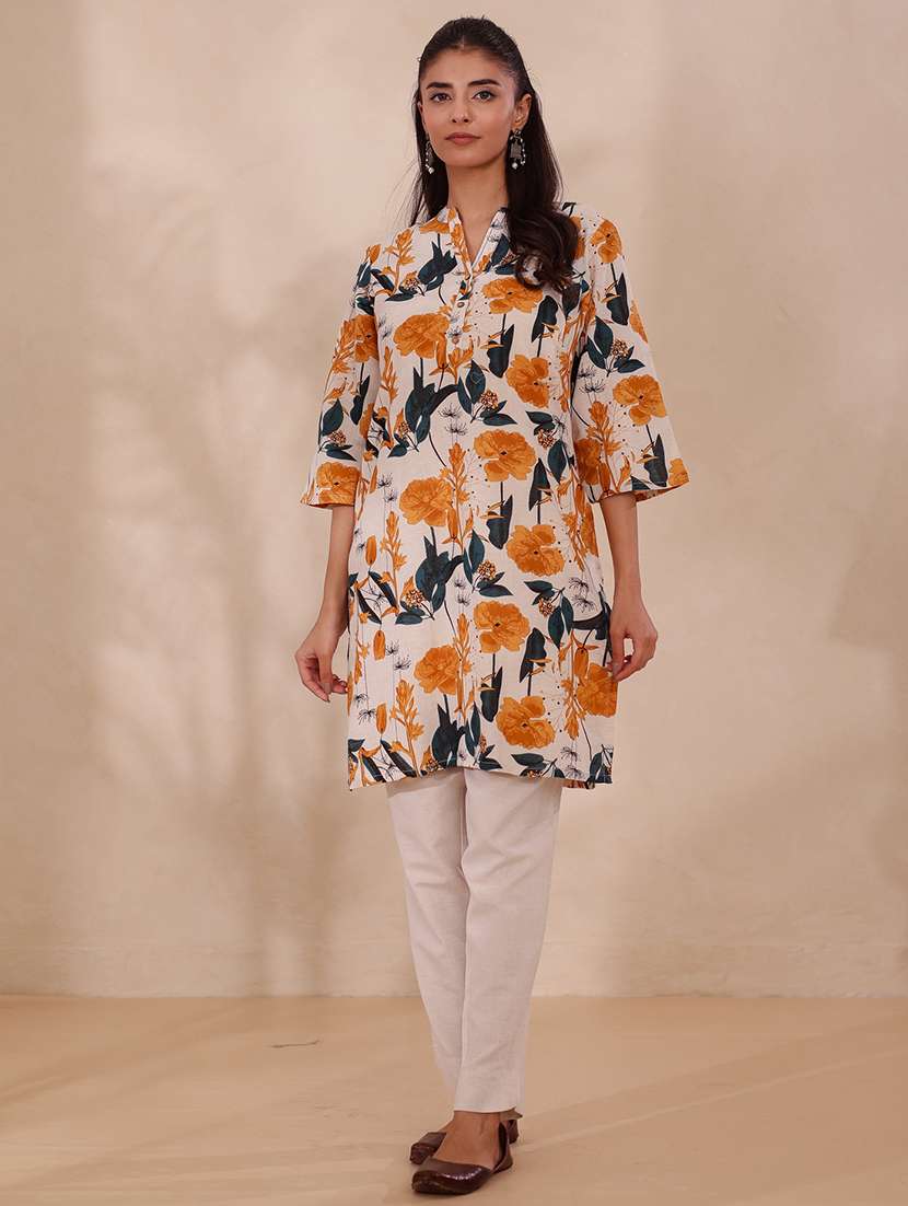 women floral printed three quarter sleeve straight kurta