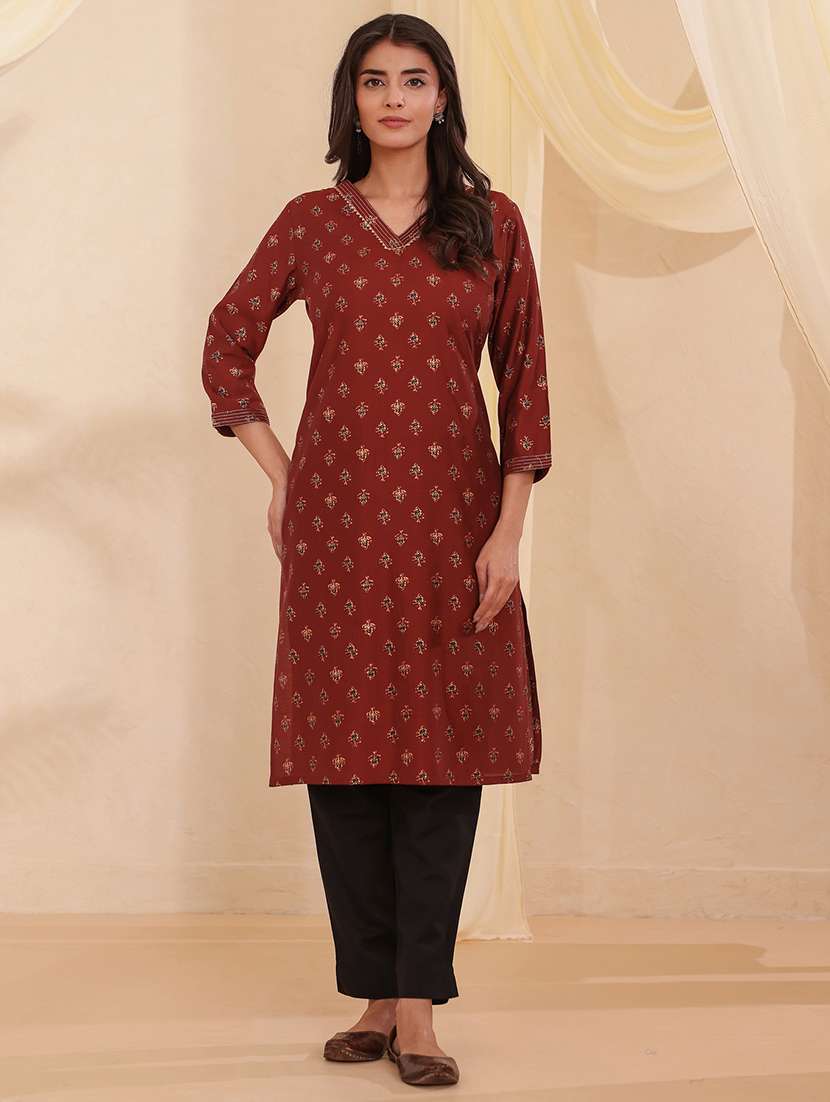 women printed three quarter sleeve straight kurta