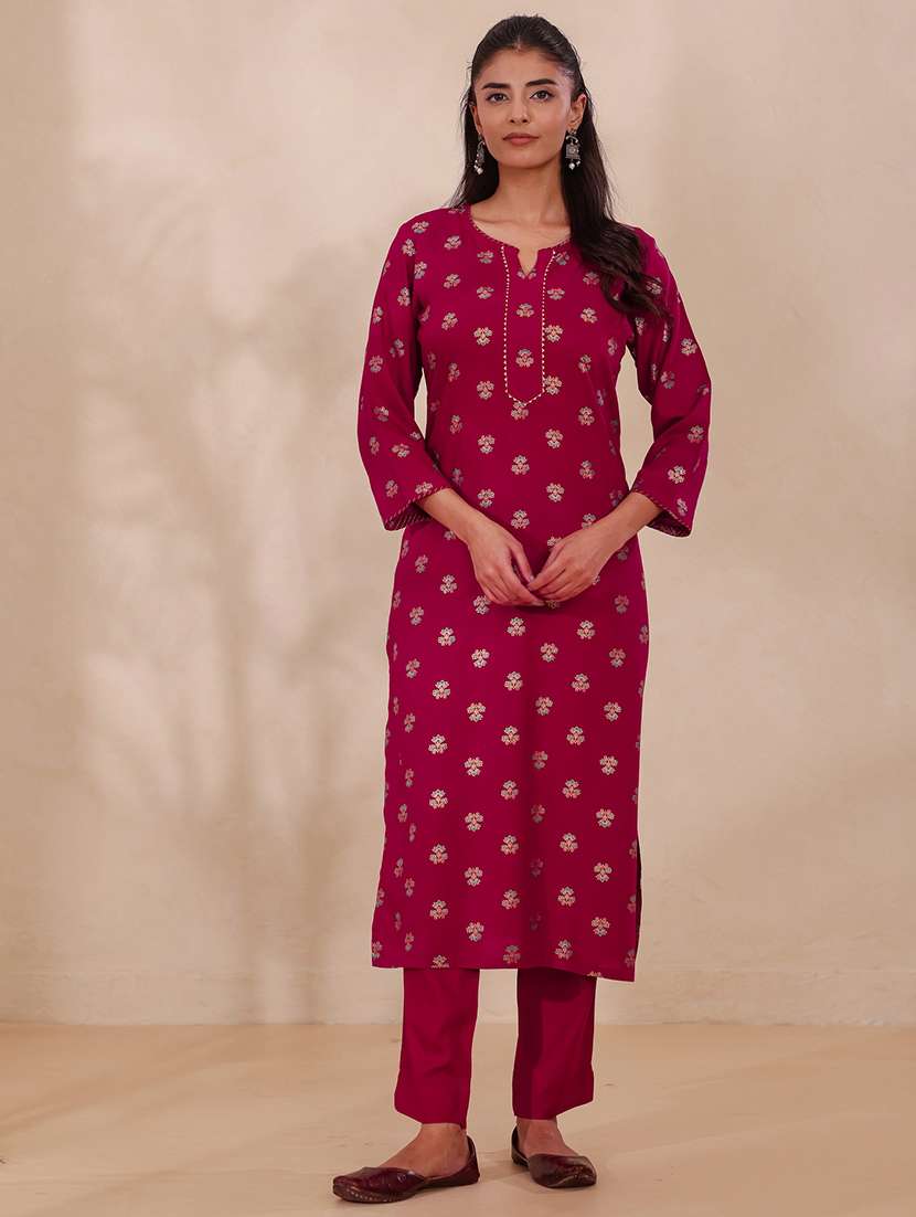 women printed three quarter sleeve straight kurta