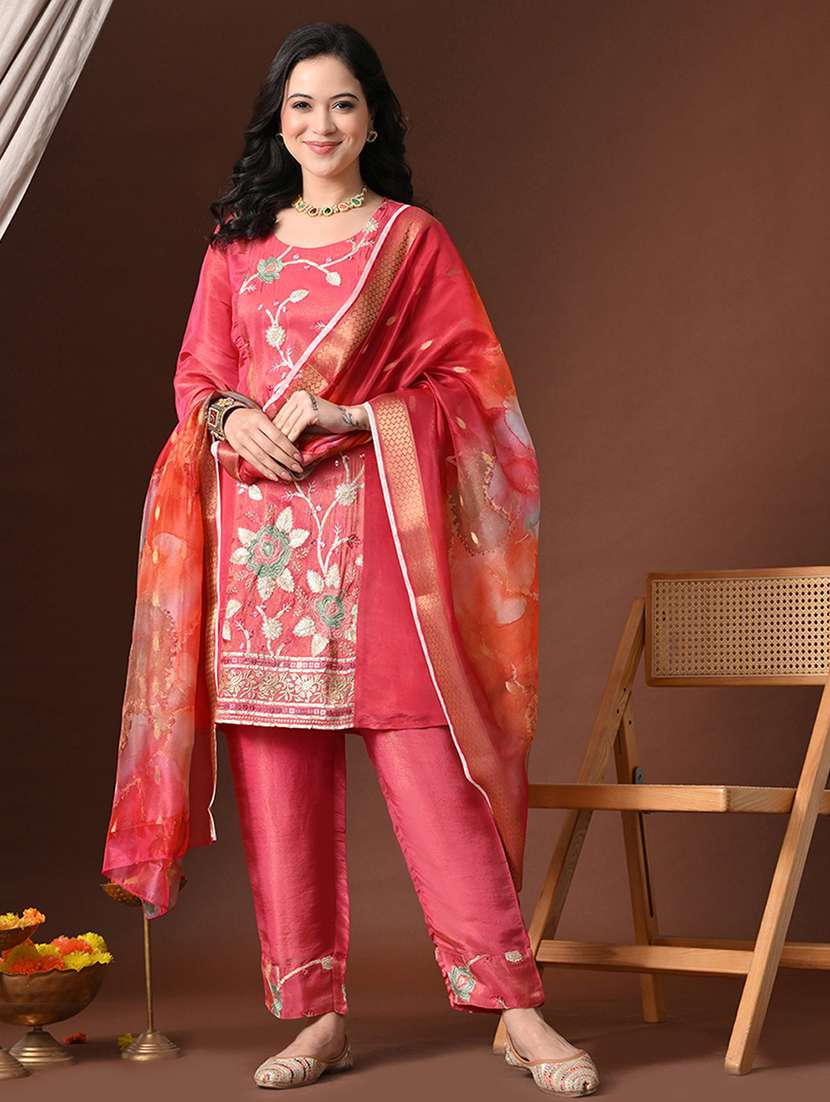 women solid with work three quarter sleeve kurta pant with dupatta set