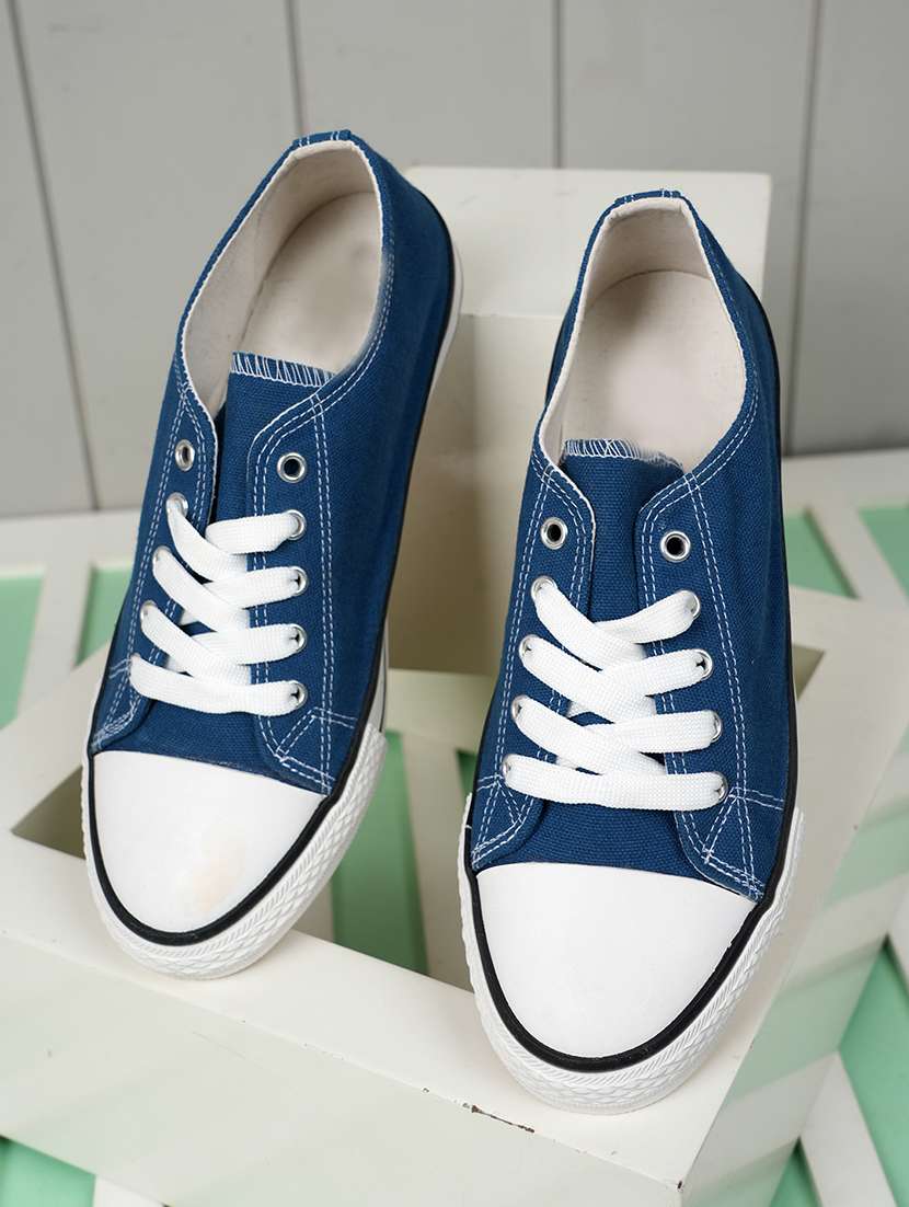 men solid lace up sneaker
