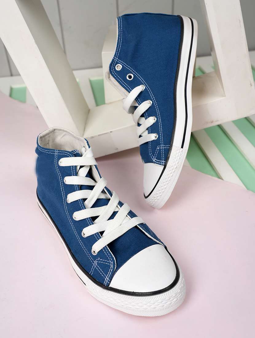 men solid lace up high ankle sneaker